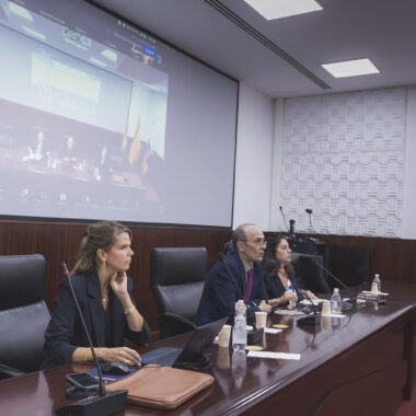 Aspecto de la mesa de presentación del Experto en Asesoría Fiscal de la ULPGC